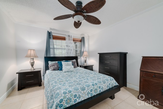 RARE OPPORTUNITY ON SMB CORRIDOR - HOME ON 0.4 ACRES