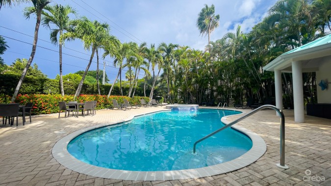 2 BED SOUTH SOUND TOWNHOME  GRAND PALMS