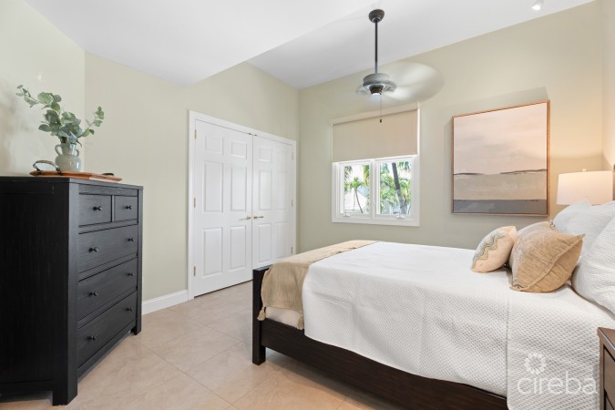 BRITANNIA KINGS COURT EXECUTIVE HOME