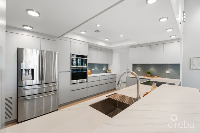 BRITANNIA KINGS COURT EXECUTIVE HOME