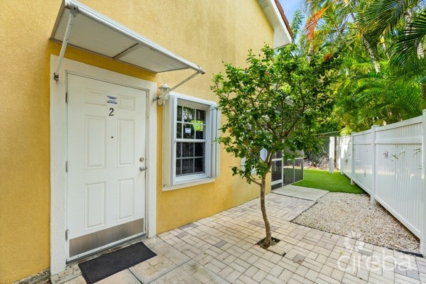 FOUNTAIN COURT 3 BED PLUS DEN