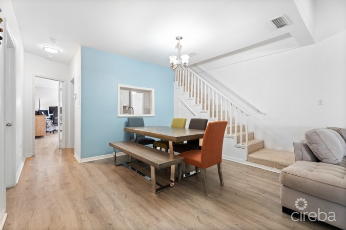 FOUNTAIN COURT 3 BED PLUS DEN