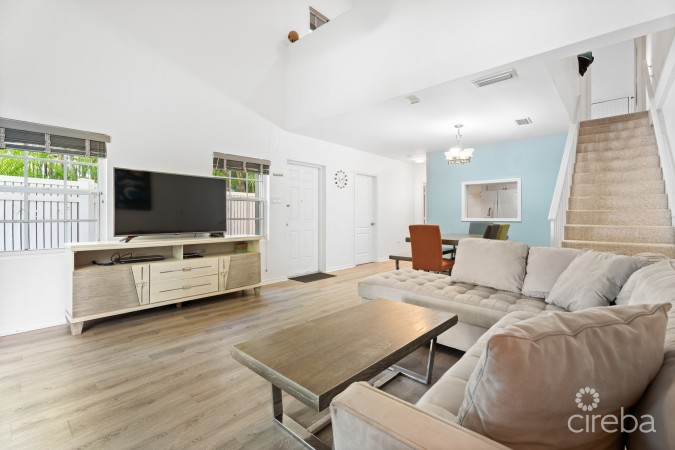 FOUNTAIN COURT 3 BED PLUS DEN