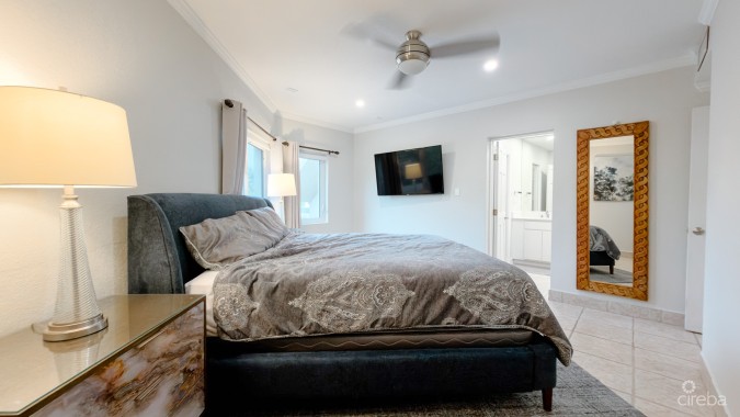 POINSETTIA CONDO SEVEN MILE BEACH