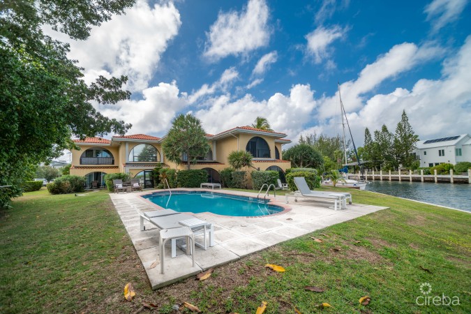 CANAL-FRONT TOWNHOUSE | GOVERNORS HARBOUR | SMB CORRIDOR