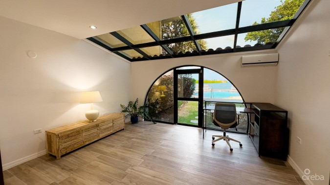 CANAL-FRONT TOWNHOUSE | GOVERNORS HARBOUR | SMB CORRIDOR