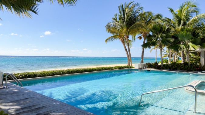 TIDES BEACHFRONT RESIDENCE