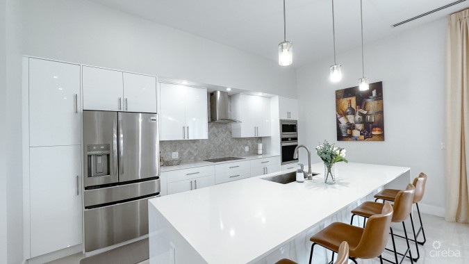 TARPON CIRCLE 4 BED FAMILY HOME