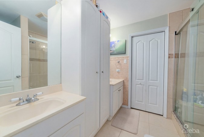 FOUNTAIN COURT 2 BED 2.5 BATH