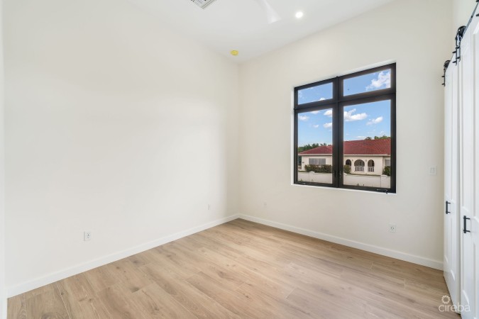 BEL AIR DR, SOUTH SOUND - CUSTOM NEW BUILD