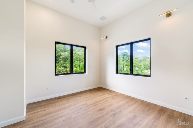 BEL AIR DR, SOUTH SOUND - CUSTOM NEW BUILD