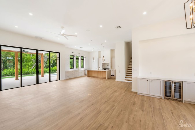 BEL AIR DR, SOUTH SOUND - CUSTOM NEW BUILD