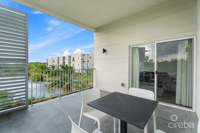 19 NORTH 3 BED CORNER UNIT WITH LAKE VIEW