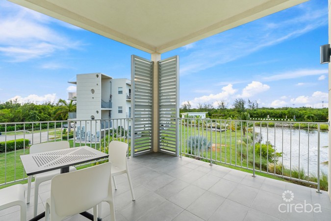 19 NORTH 3 BED CORNER UNIT WITH LAKE VIEW