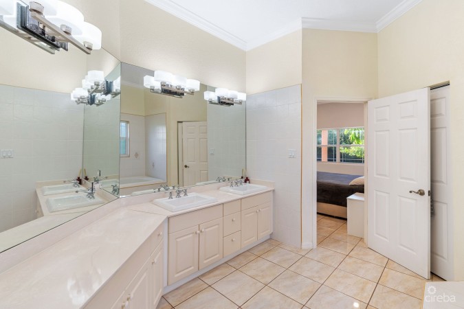 LARGE 5- BEDROOM HOME IN BEACH BAY, BODDEN TOWN