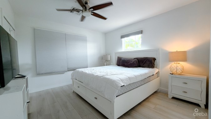 MEADOWS 2 BED TOWNHOUSE WEST BAY