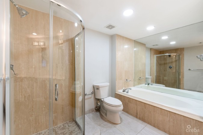 BRITANNIA LIONS COURT 322, SEVEN MILE BEACH CORRIDOR