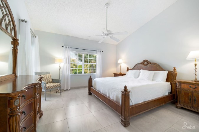 BRITANNIA LIONS COURT 322, SEVEN MILE BEACH CORRIDOR