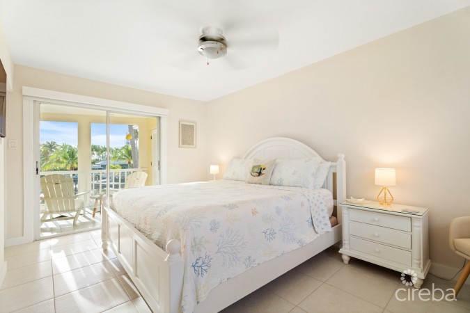 ISLAND HOUSE 15, RUM POINT BEACHFRONT TOWNHOME