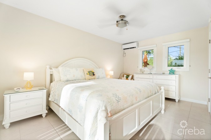 ISLAND HOUSE 15, RUM POINT BEACHFRONT TOWNHOME