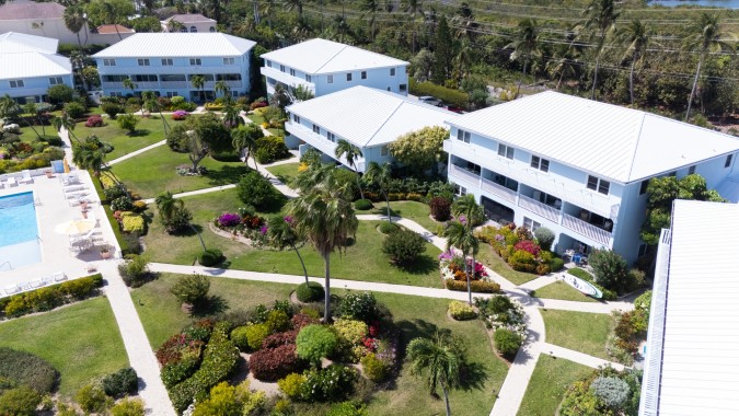 SEVEN MILE BEACHFRONT CONDO SILVER SANDS