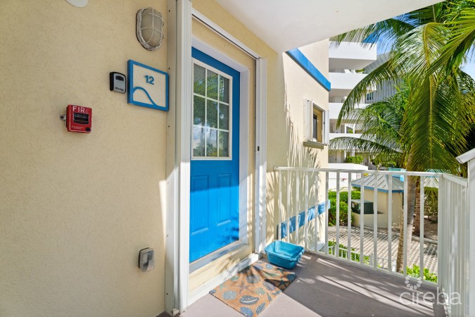 THE RETREAT 12, RUM POINT CONDO WITH BEACH VIEW