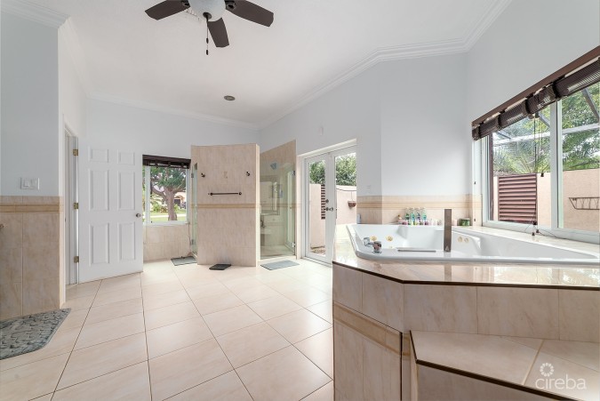 3 BED MIDWAY CLOSE FAMILY HOME