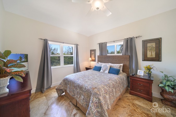 SEACLIFF YELLOW LOCATED IN COTTAGE