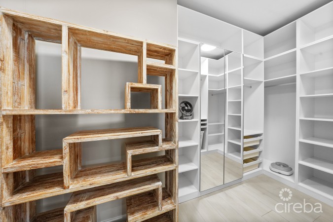 OCEAN CREST #21,  LUXURY WATERFRONT CONDO W/DOCK