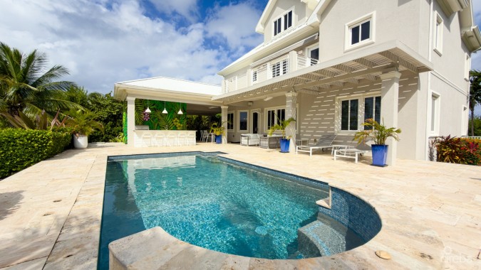 THE SHORES CANAL FRONT HOME