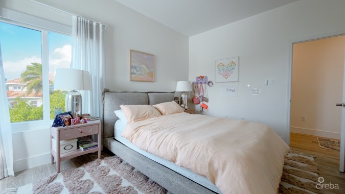 THE SHORES CANAL FRONT HOME