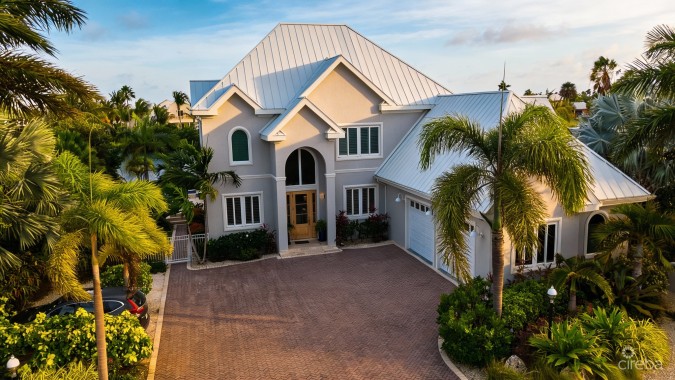 THE SHORES CANAL FRONT HOME