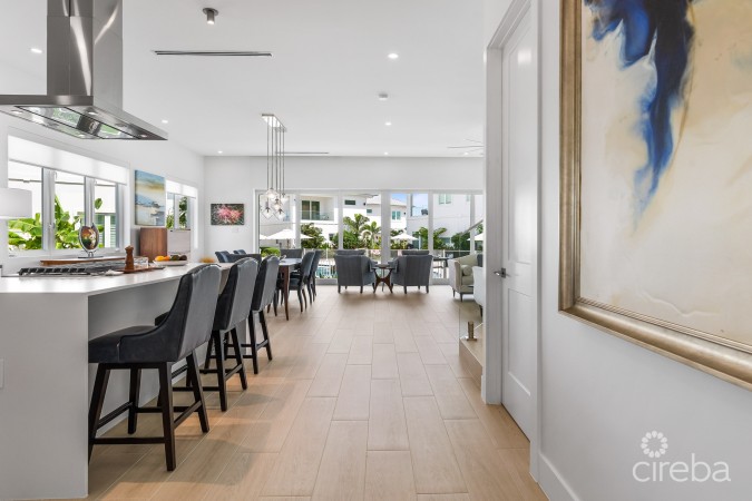 OCEANS 9  VILLA 7  WEST BAY LUXURY BEACHVIEW DETACHED HOME