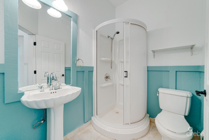 5-BEDROOM FAMILY GEM IN SAVANNAH MEADOWS  W/RENTAL UNIT