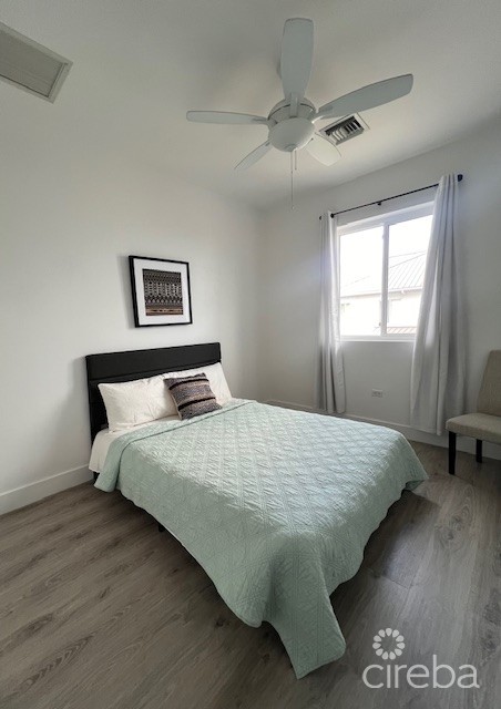 SOUTH BAY ESTATES - 4 BED TOWNHOME WITH EXCEPTIONAL FLOOR PLAN