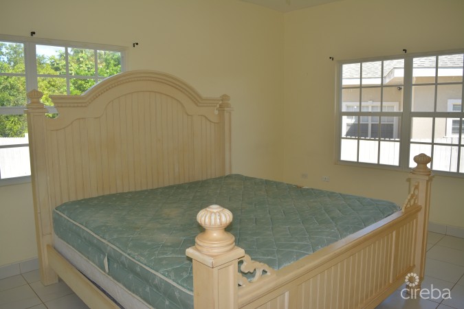 ROYAL HEIGHTS HALF DUPLEX