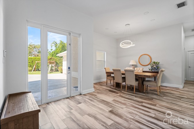 JACARANDA COURT 35, SOUTH SOUND HOME