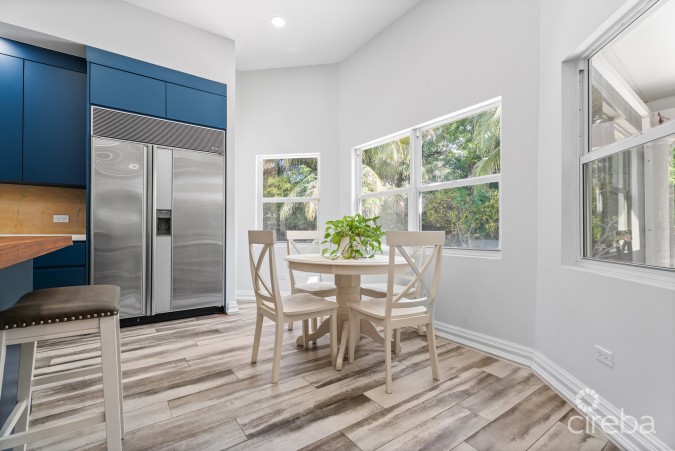 JACARANDA COURT 35, SOUTH SOUND HOME