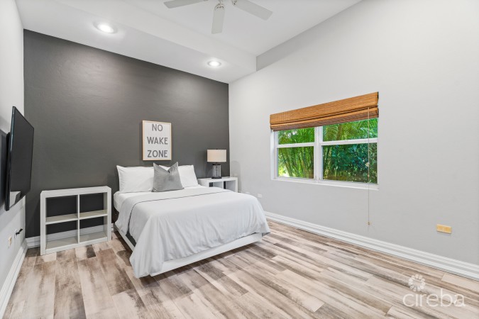 JACARANDA COURT 35, SOUTH SOUND HOME