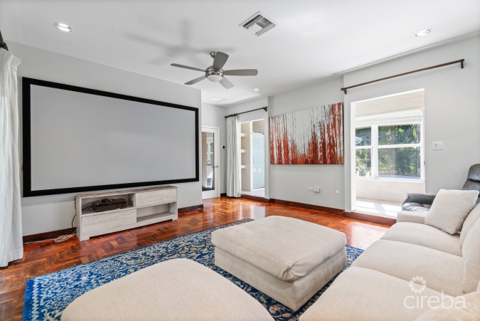 JACARANDA COURT 35, SOUTH SOUND HOME