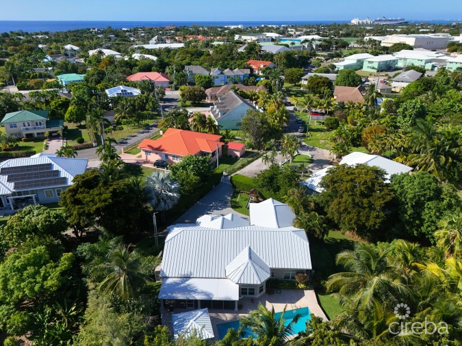 JACARANDA COURT 35, SOUTH SOUND HOME