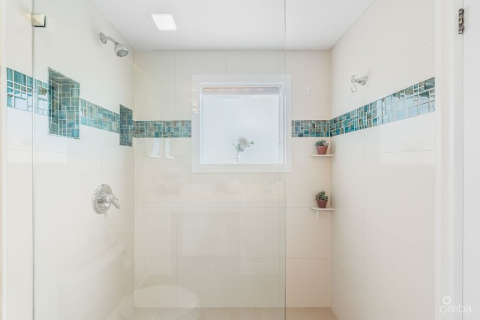 OCEANFRONT SPACIOUS GROUND FLOOR OCEAN POINTE VILLAS