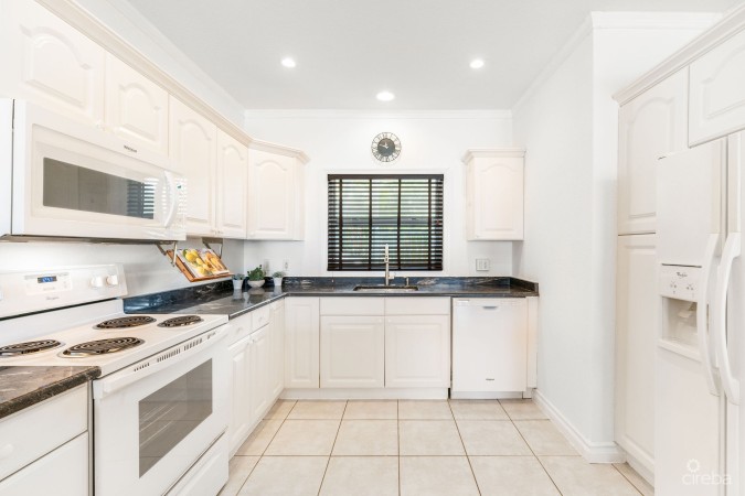 OCEANFRONT SPACIOUS GROUND FLOOR OCEAN POINTE VILLAS