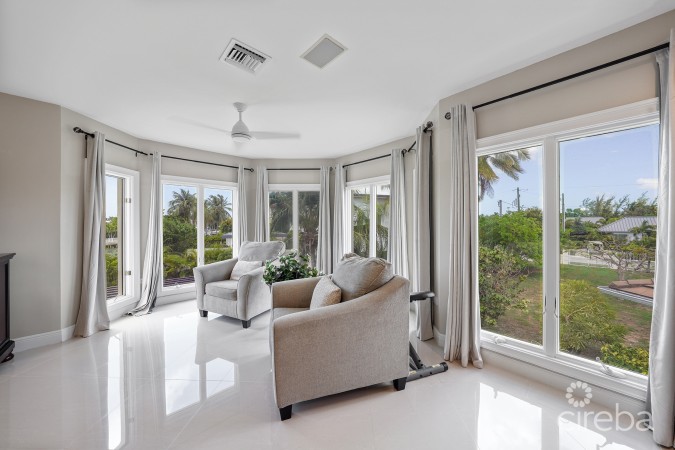 GOVERNORS HARBOUR ESTATE HOME