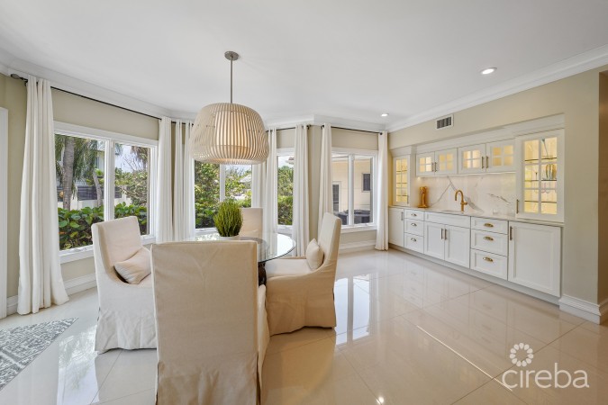 GOVERNORS HARBOUR ESTATE HOME