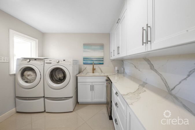 GOVERNORS HARBOUR ESTATE HOME