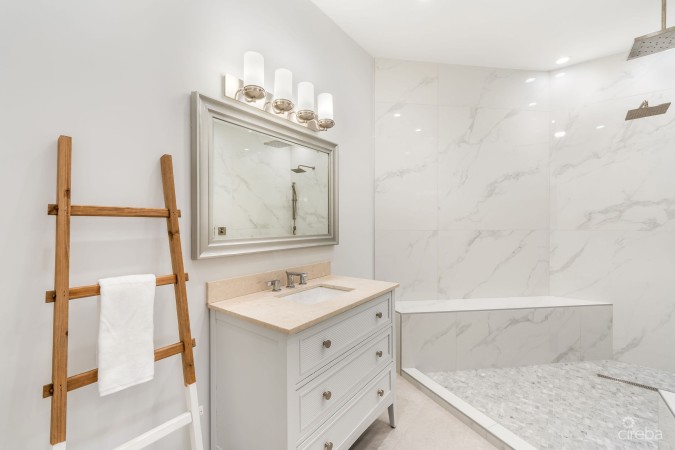 POINSETTIA PENTHOUSE B7, SEVEN MILE CORRIDOR