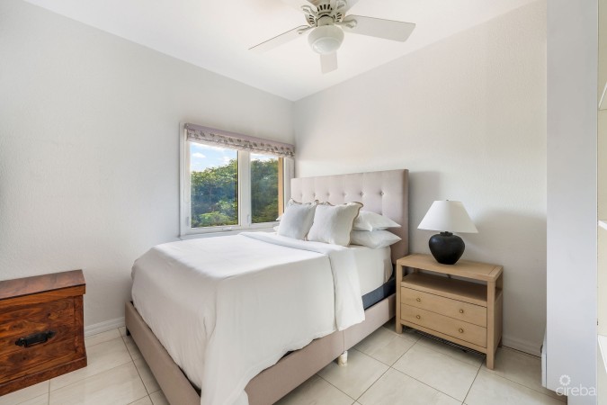 POINSETTIA PENTHOUSE B7, SEVEN MILE CORRIDOR