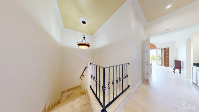 VISCAYA HOME, GOVERNOR'S HARBOUR CREEK