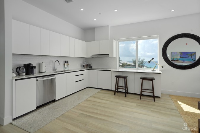 SUNSET POINT - SIGNATURE PENTHOUSE WITH VENDOR FINANCING!